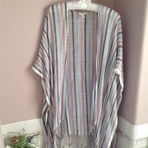 Striped kimono-style shawl with tassels